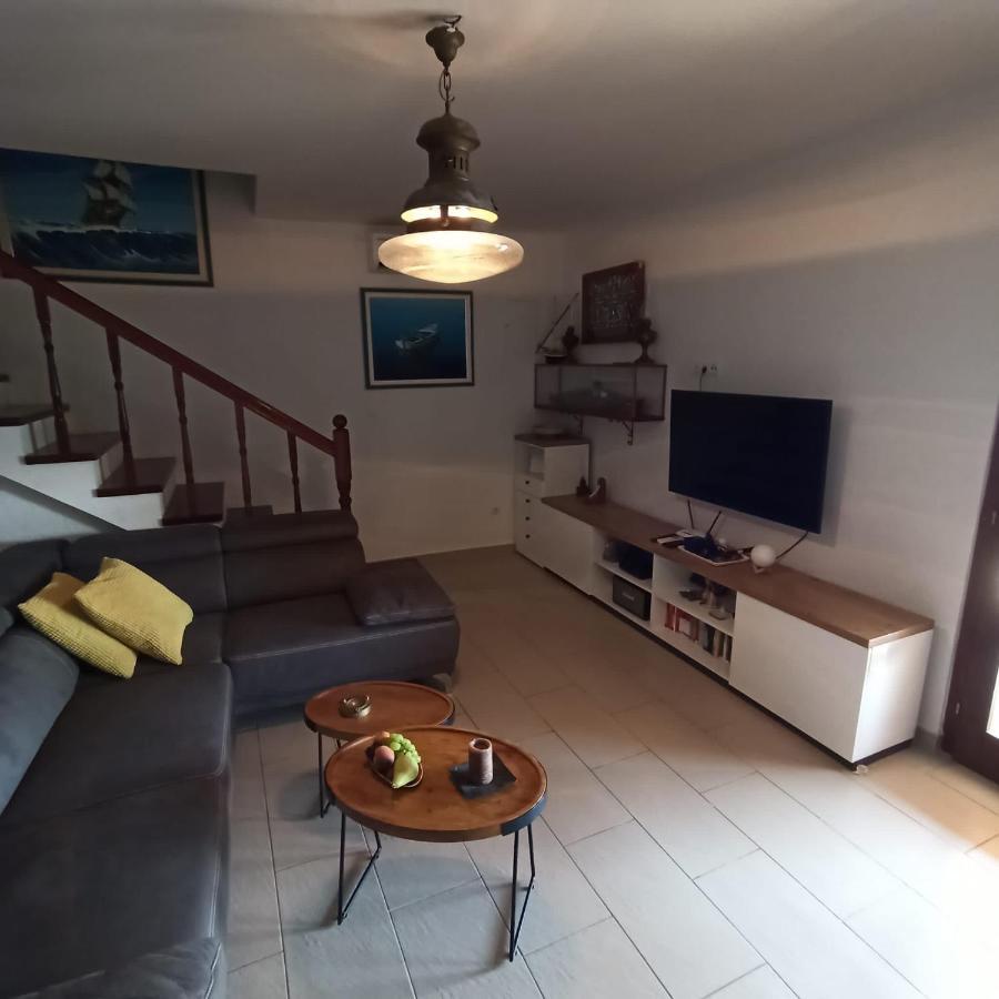 Holiday Home Jelena Zastražišće المظهر الخارجي الصورة